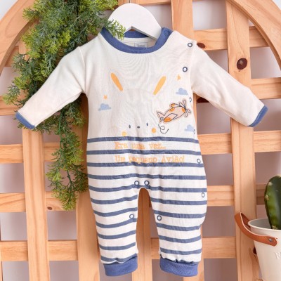 Macacão Trape Zape- Era Uma Vez... Um Pequeno Avião - Off White e Azul Jeans